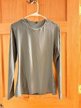 LuluLemon Light Slate Green Long Sleeve Performance Top